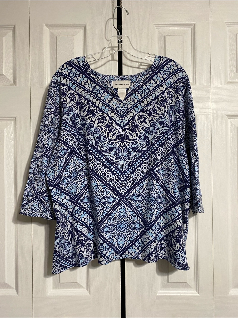 Alfred Dunner blue & white knit top size XL
